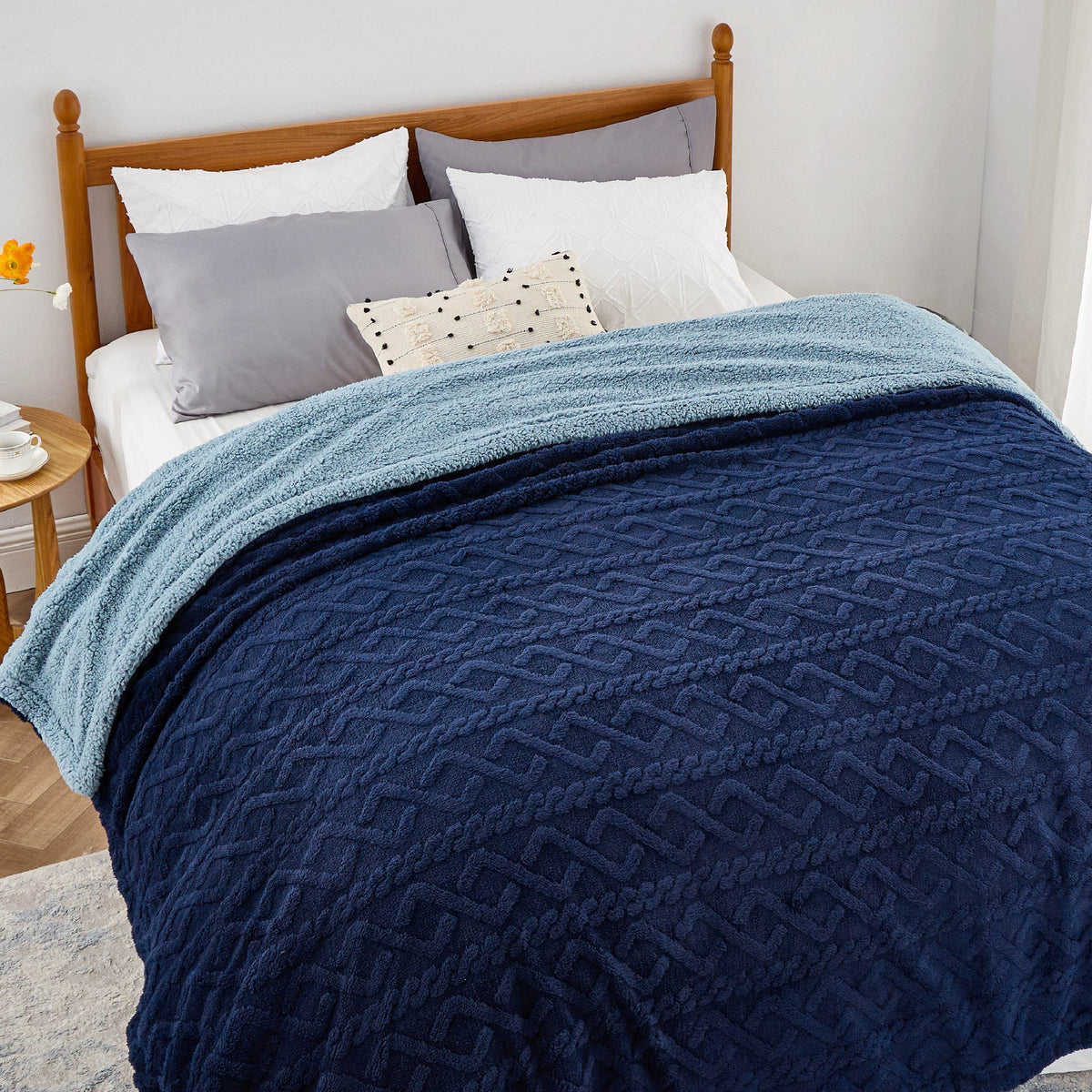 Bedsure Sherpa Fleece Blanket, Cable Jacquard Tufted, Warm, Throw, Grey