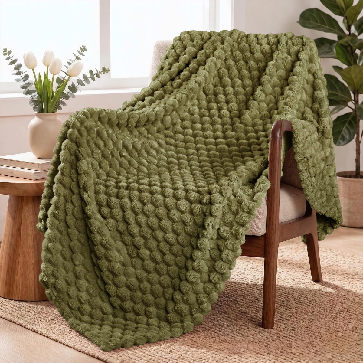 Exclusivo Mezcla Large 3D Fleece Throw Blanket for Couch, Ivory