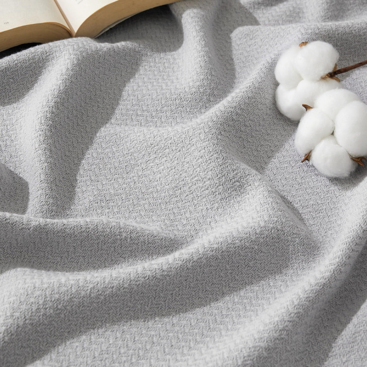 Bedsure 100% Cotton Blanket, Herringbone Weave, Queen Size, Linen Beige