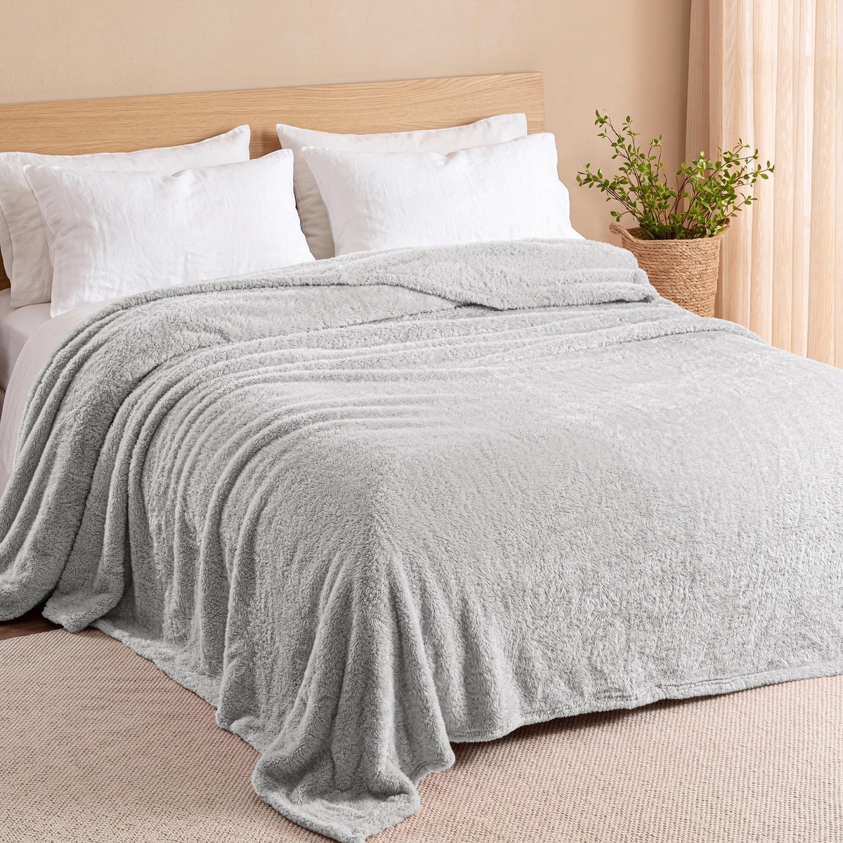 Exclusivo Mezcla Fuzzy Large Fleece Throw Blanket for Couch, Dusty Pink