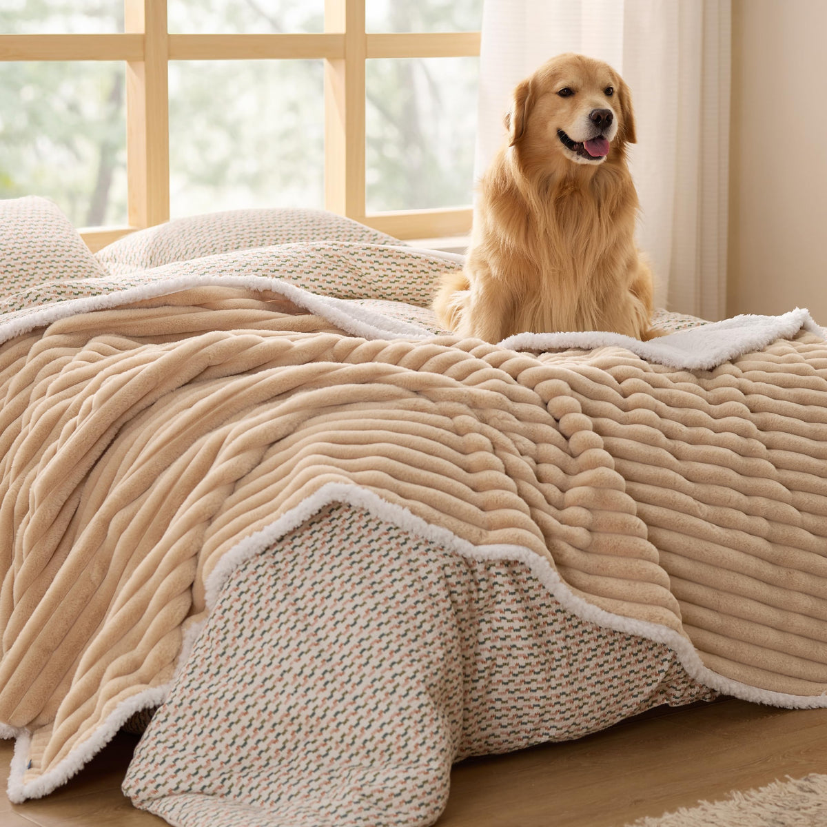 Bedsure ComfyFleece® Waterproof Dog Blankets for Large Dogs,50x60 Cream