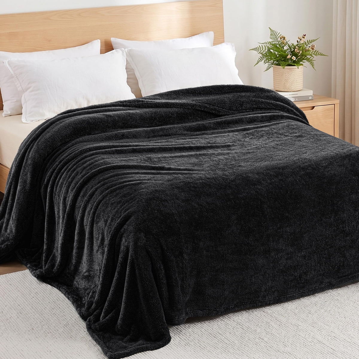 Exclusivo Mezcla Fuzzy Large Fleece Throw Blanket for Couch, Dusty Pink
