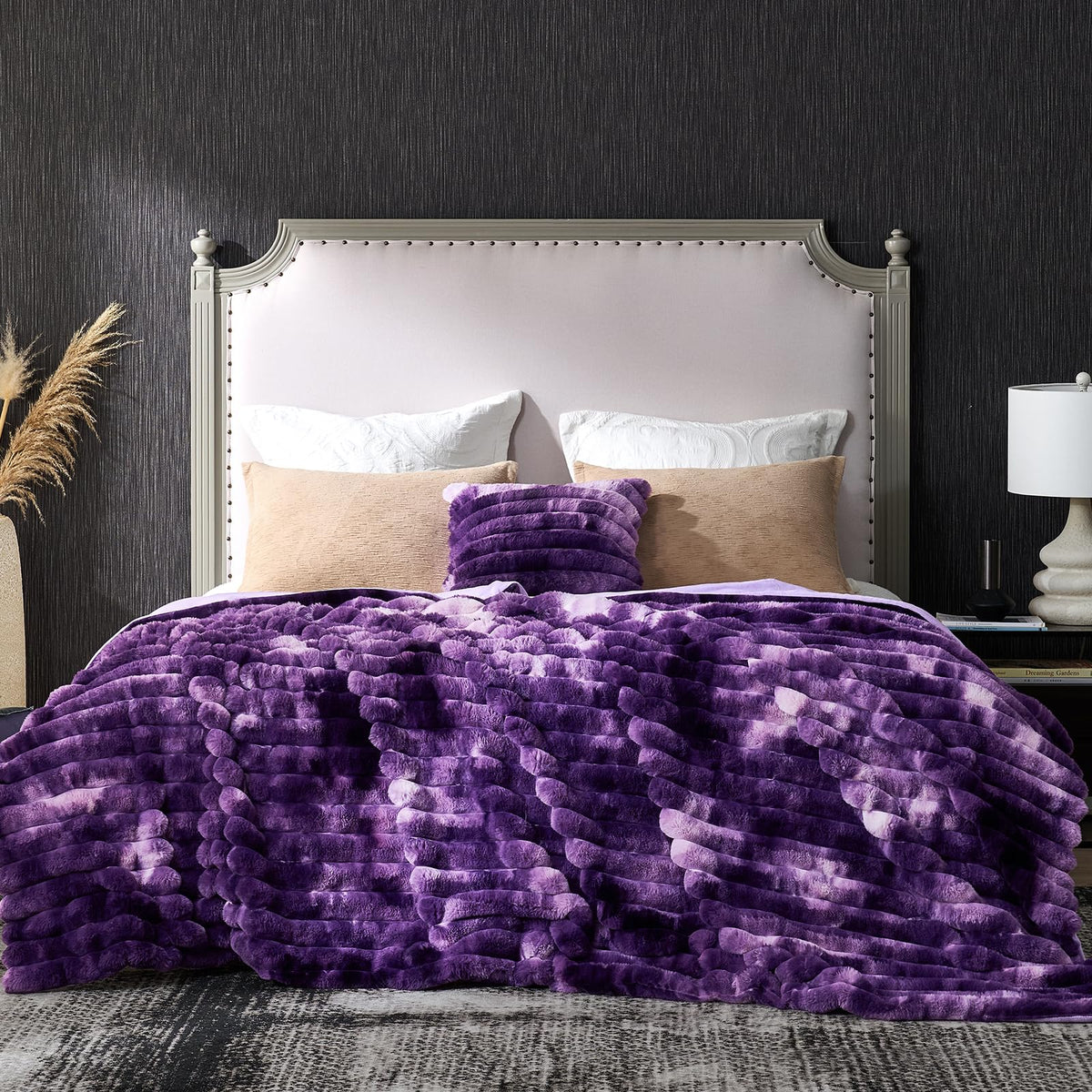 Cozy Bliss Faux Fur Throw Blanket for Couch, Cozy Warm Plush Striped Blanket for Sofa Bedroom Living Room, 50 * 60 Inches Black