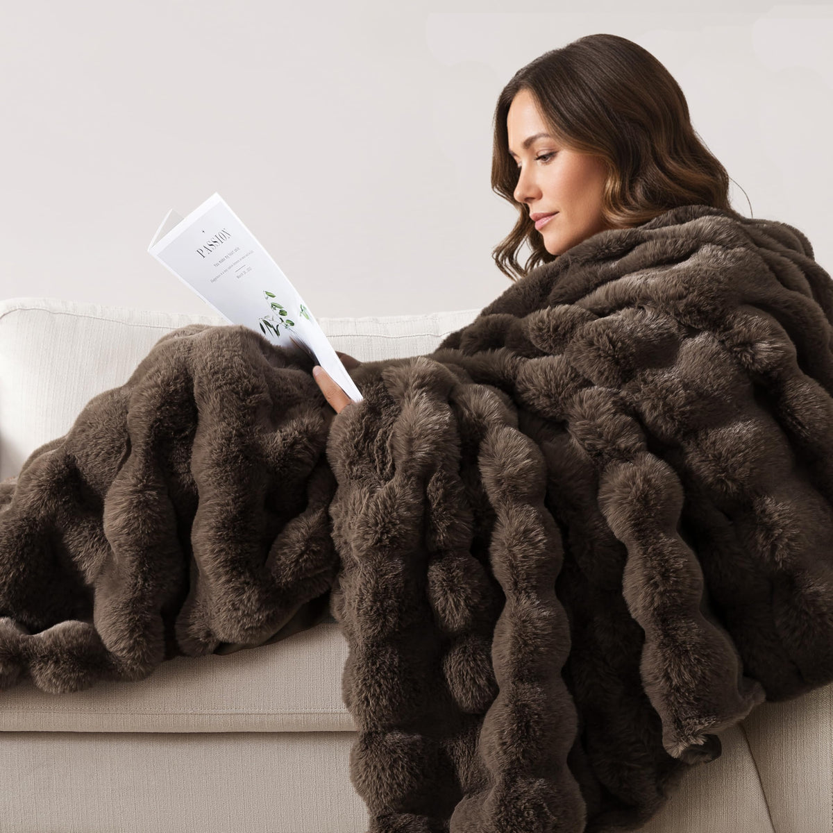 WDCOZY Cheetah Leopard Print Bubble Throw Blanket, Luxury Faux Rabbit Fur Mink Plush Throw for Couch, Sofa and Bed, Soft Fluffy Fuzzy Cozy Blanket for Women, 50x60 inches, Chocolate Brown, 950 GSM
