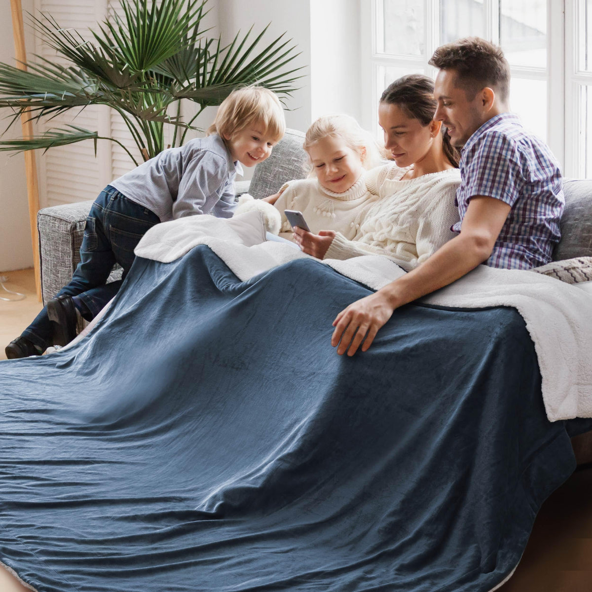 Bedsure GentleSoft Sherpa Fleece Throw Blanket for Couch, Non-Heated, Thick & Warm Cozy Comfort Blanket for Winter Fall, Soft Fuzzy Plush Throw Gifts for Women and Men, Grey, 50x60 Inches