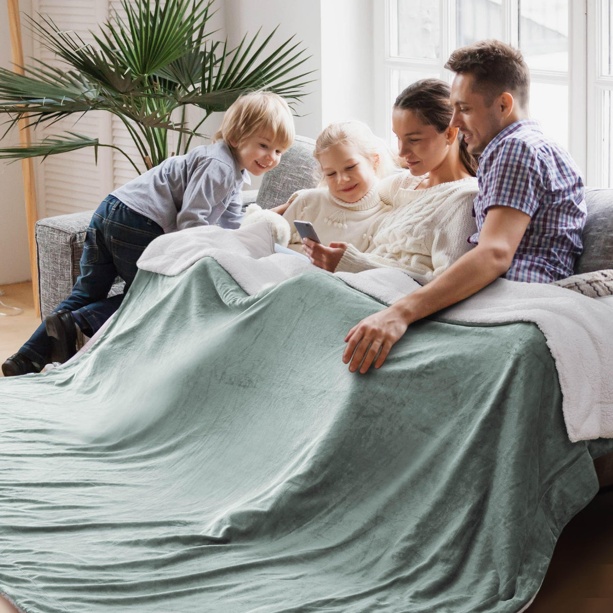 Bedsure GentleSoft Sherpa Fleece Throw Blanket for Couch, Non-Heated, Thick & Warm Cozy Comfort Blanket for Winter Fall, Soft Fuzzy Plush Throw Gifts for Women and Men, Grey, 50x60 Inches