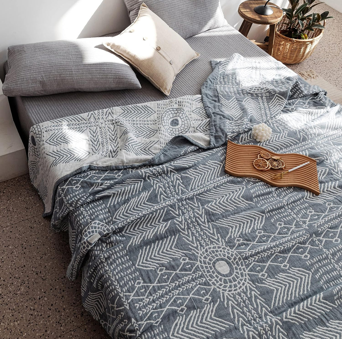 MEJU Indian Boho Muslin Lightweight Summer Blanket for Bed Sofa Couch, 100% Combed Cotton 3 Layer Soft Warm Quick Dry Throw Blanket Bed Coverlet Sheet (Boho, Twin 60 in X 80 in